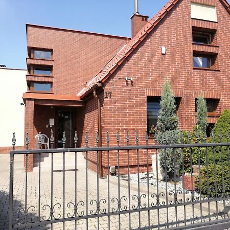 Pokoje Goscinne Z Prywatna Lazienka Dla Firm Gliwice Buitenkant foto