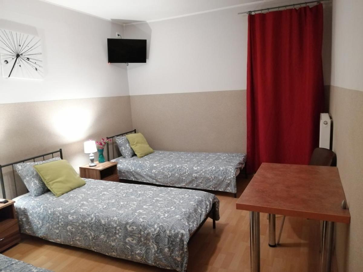 Pokoje Goscinne Z Prywatna Lazienka Dla Firm Gliwice Buitenkant foto